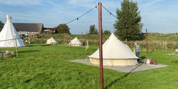 Tiengemeten Tinyparks Enginia kampeert op Tinyparks Tiengemeten