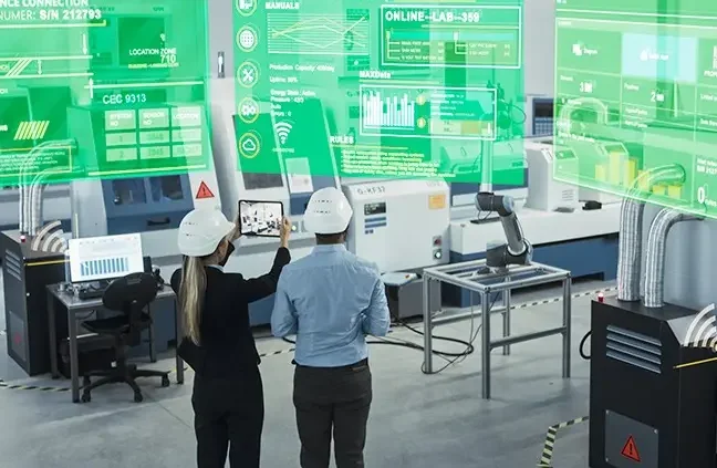 PLM-in-de-praktijk-1200x423.jpeg 2 mensen in een Product Lifecycle Management proces.