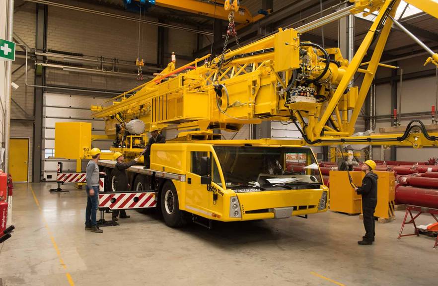 Spieringskranen24685d219_iPad Spierings Mobile Cranes