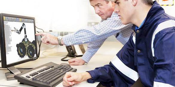 header_CAD man wijst naar computer